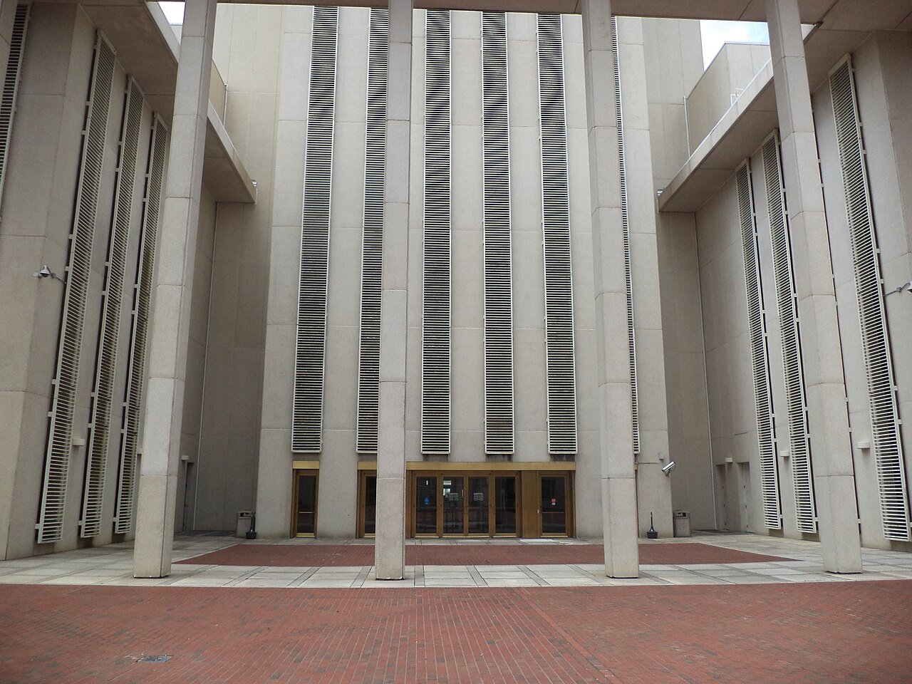 The east face of the Florida State Capitol in Tallahassee